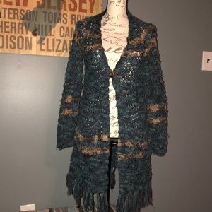 Lucky Brand long sweater with fringe Sz M open frt